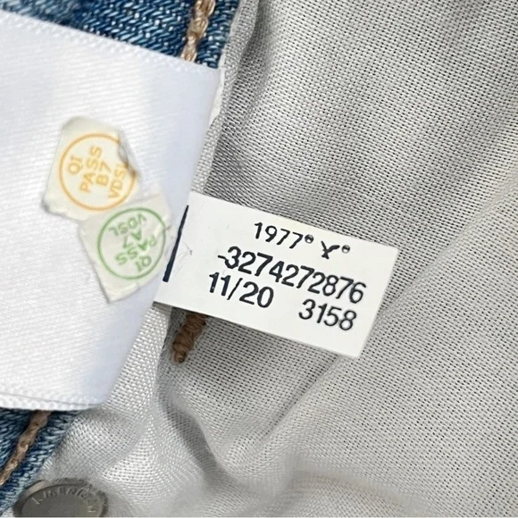 Ae Mom Jean Distressed Ripped Hi-Rise - Picture 9 of 17